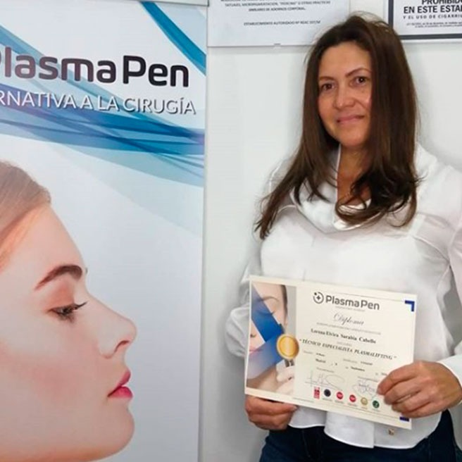 Lorena Elvira Sarabia Cabello : Técnico Especializado en PlasmaPen
