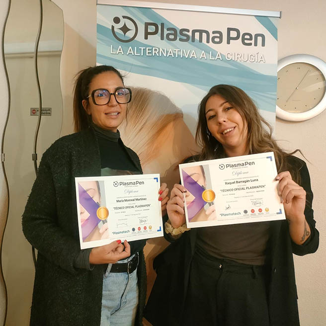 María Monreal y Raquel Barragán : Técnico Especializado en Plasmapen