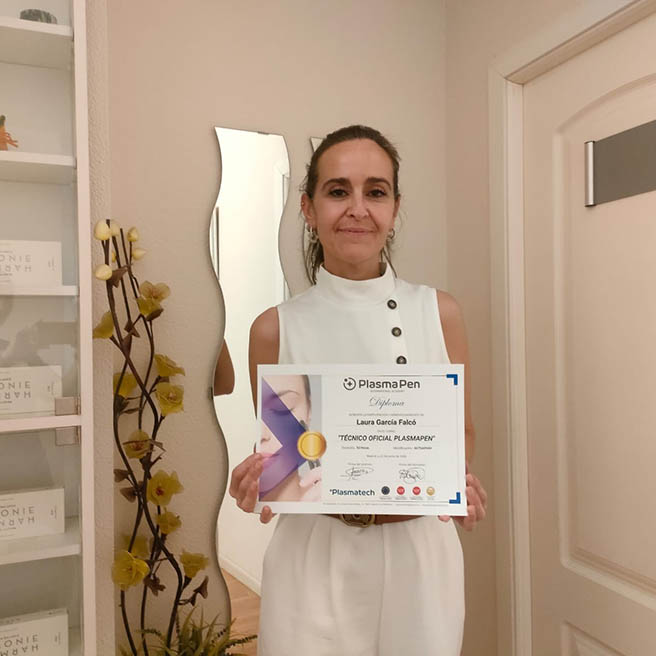 Laura García Falcó : Técnico Especializado en Plasmapen